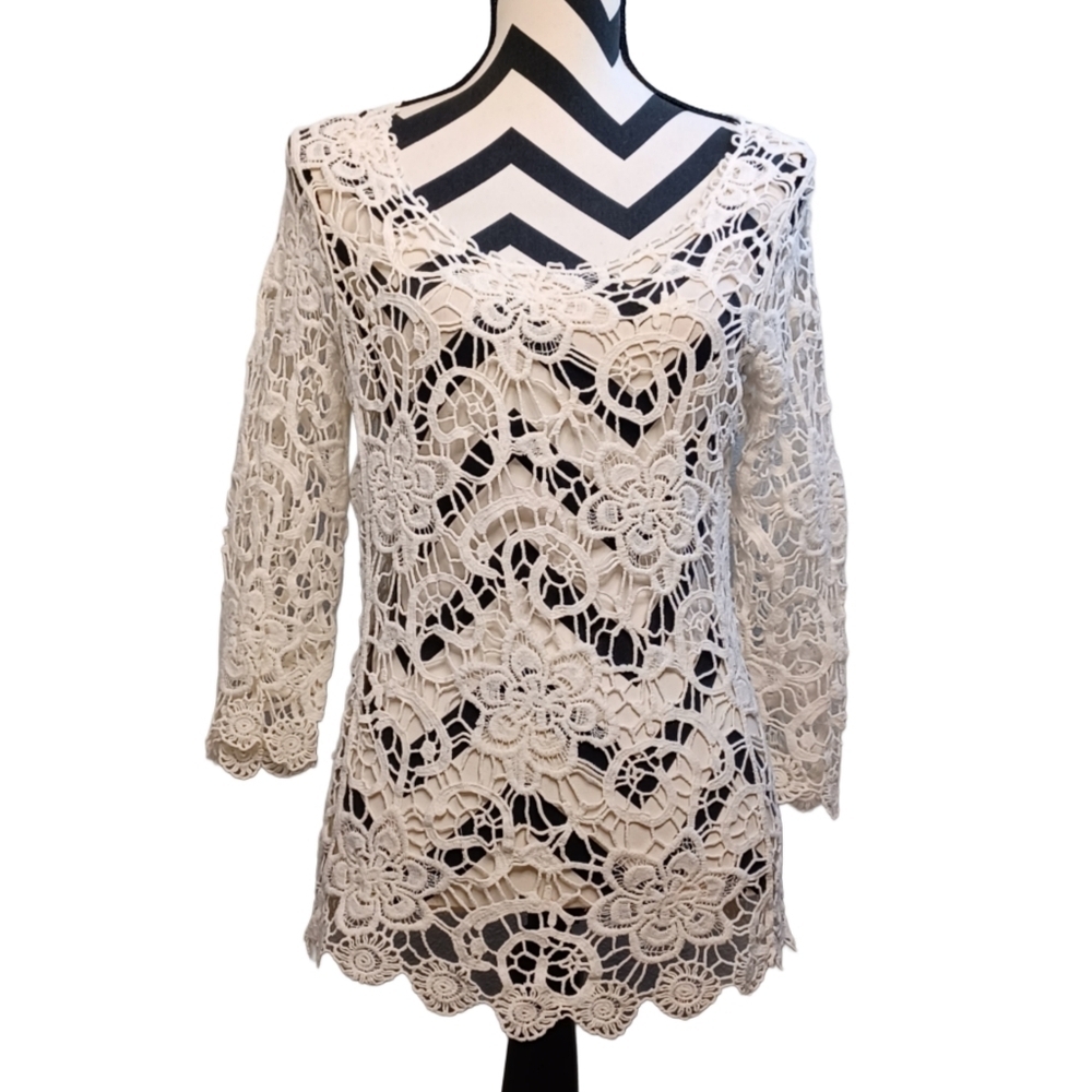Vintage Hand Knitted Boho Cottagecore Floral Crochet Scoop Neck Blouse